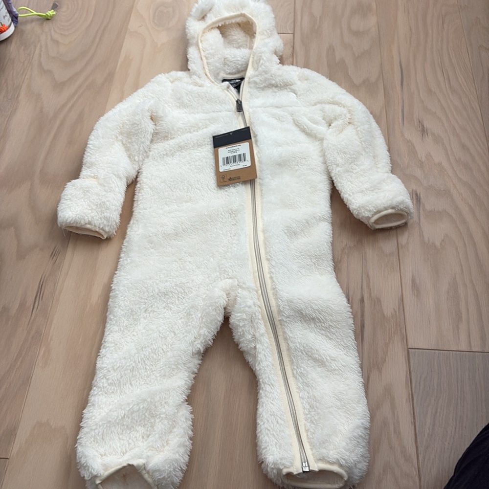 The North Face baby winter one piece suit. Size 12-18 months - Picture 4 of 6